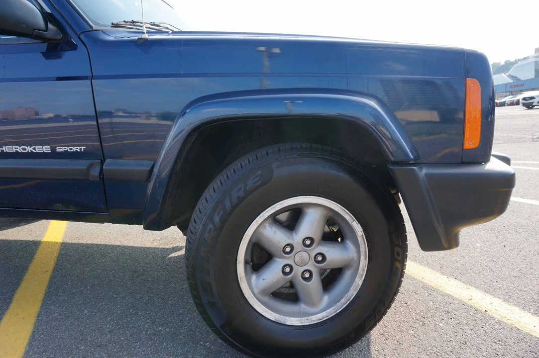 2000 Jeep XJ Cherokee - Image 24 of 31