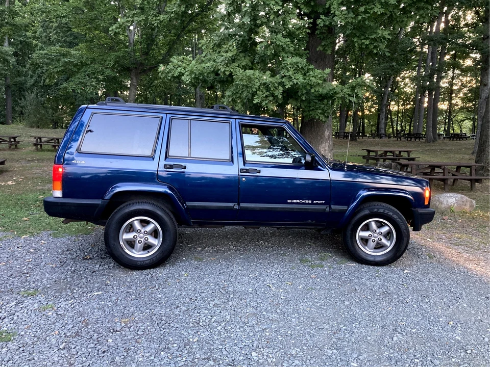 2000 Jeep XJ Cherokee - Image 20 of 31
