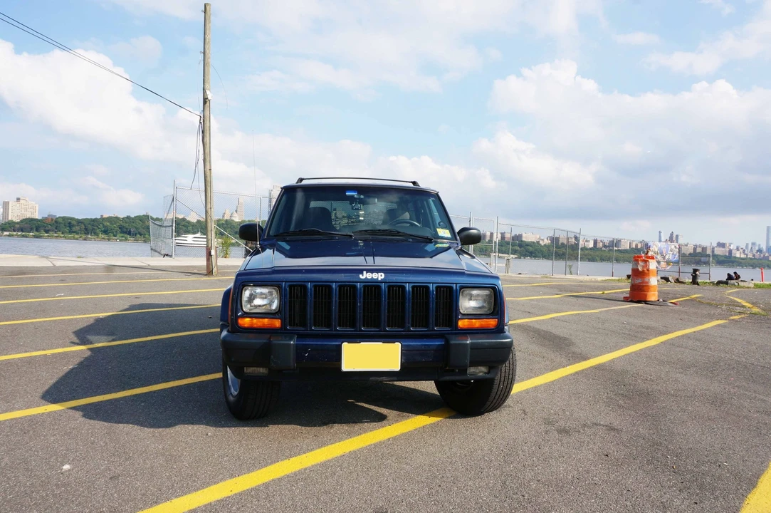 2000 Jeep XJ Cherokee - Image 4 of 31