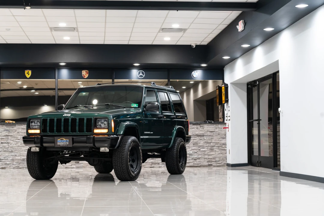 2000 Jeep XJ Cherokee - Image 8 of 31