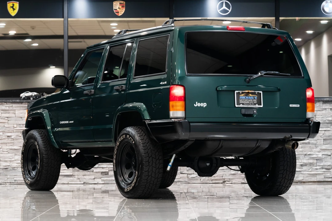 2000 Jeep XJ Cherokee - Image 11 of 31