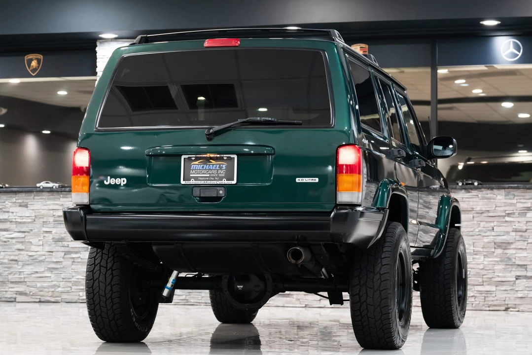 2000 Jeep XJ Cherokee - Image 24 of 31