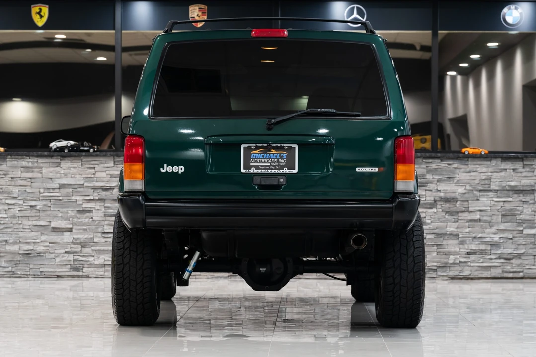 2000 Jeep XJ Cherokee - Image 19 of 31