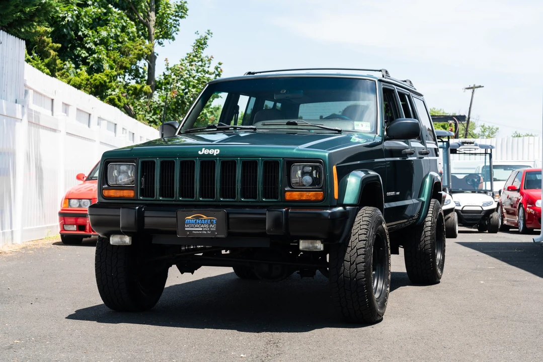2000 Jeep XJ Cherokee - Image 2 of 31
