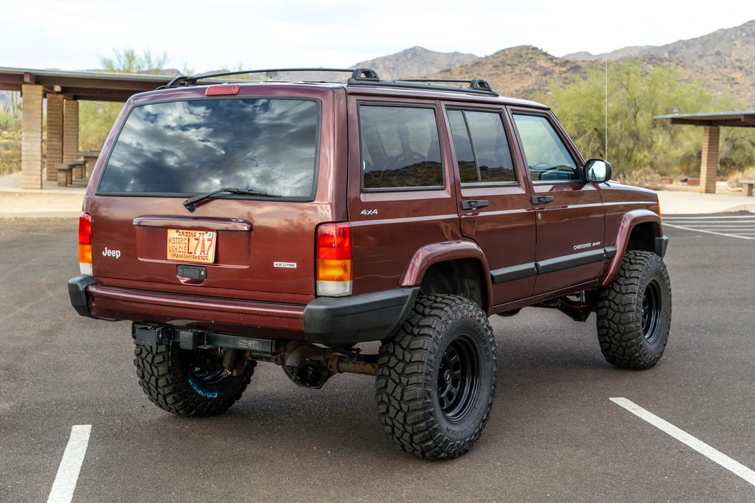 2000 Jeep XJ Cherokee - Image 6 of 31