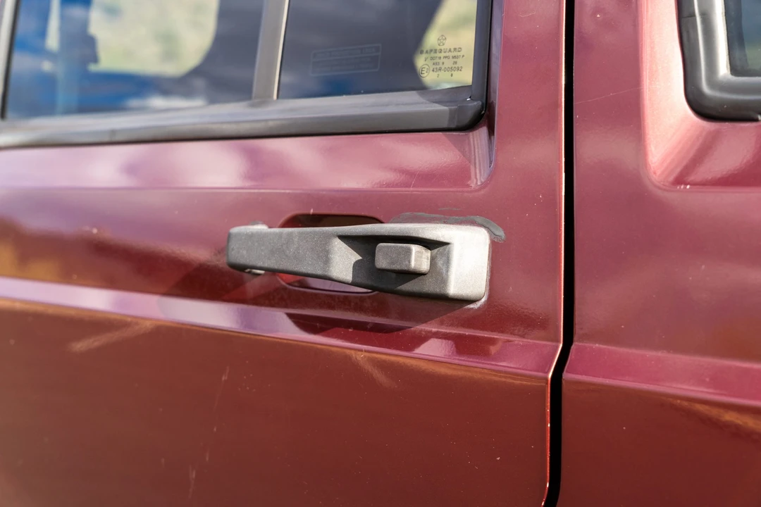 2000 Jeep XJ Cherokee - Image 28 of 31