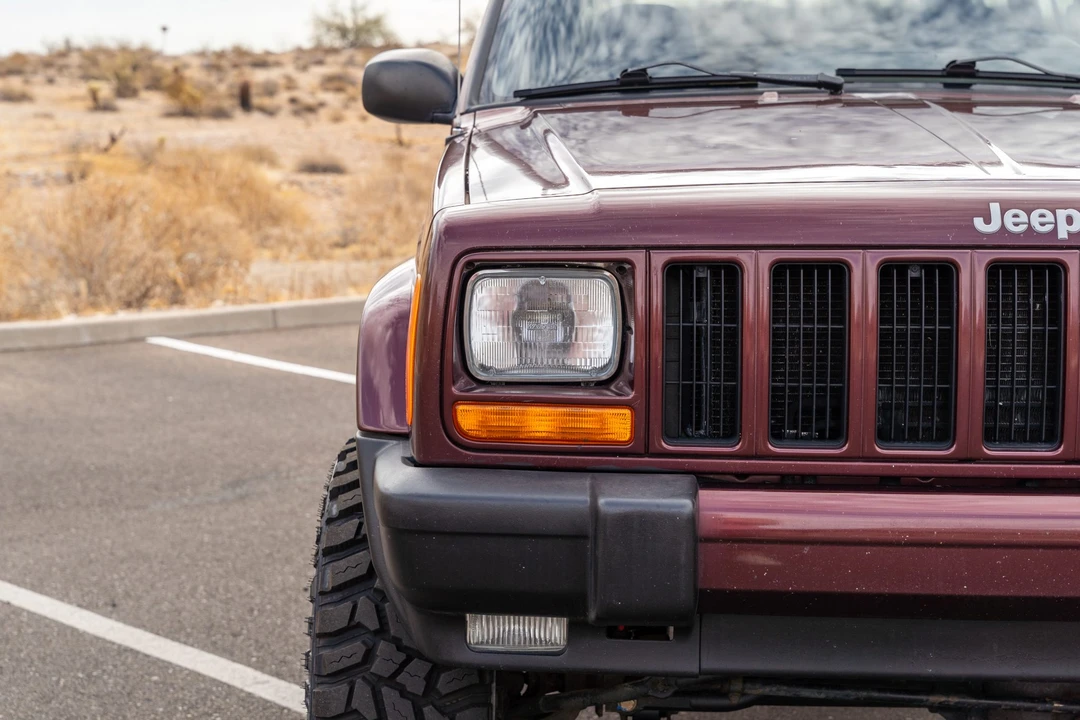 2000 Jeep XJ Cherokee - Image 13 of 31
