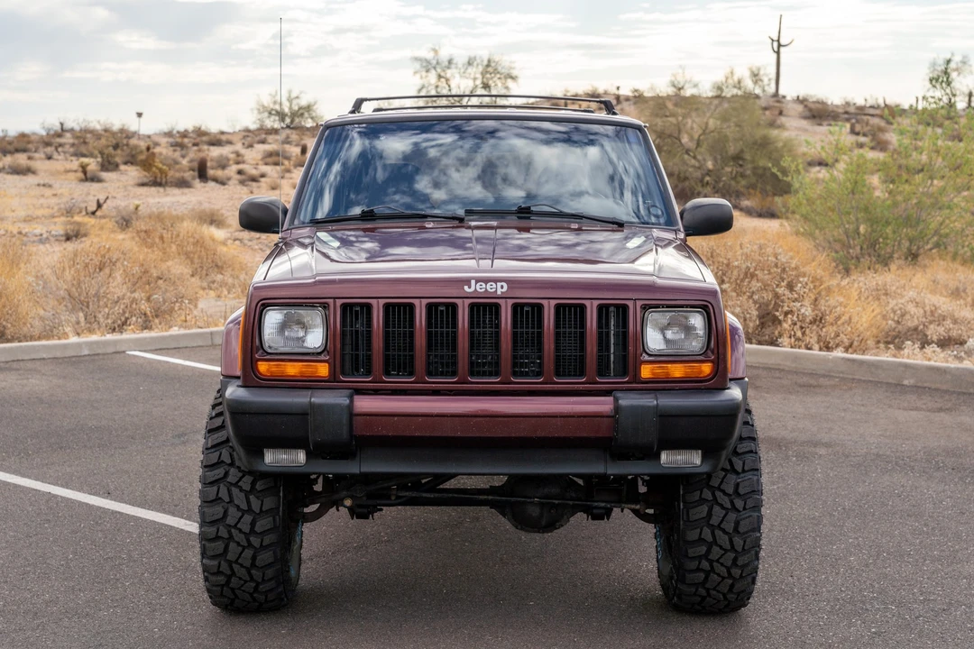 2000 Jeep XJ Cherokee - Image 9 of 31
