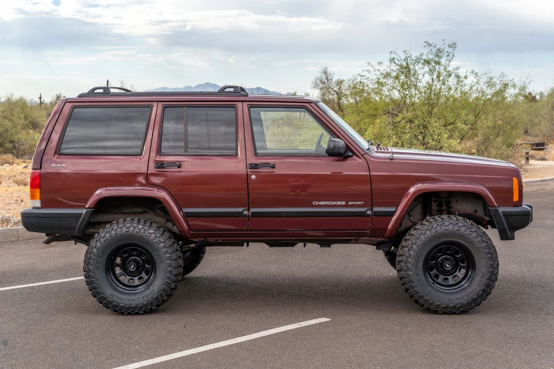 2000 Jeep XJ Cherokee - Image 7 of 31
