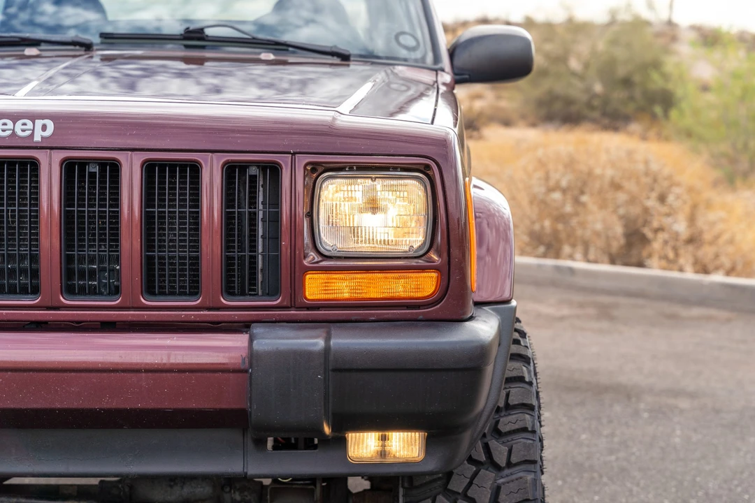 2000 Jeep XJ Cherokee - Image 14 of 31