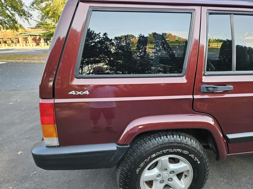 2000 Jeep XJ Cherokee - Image 22 of 31