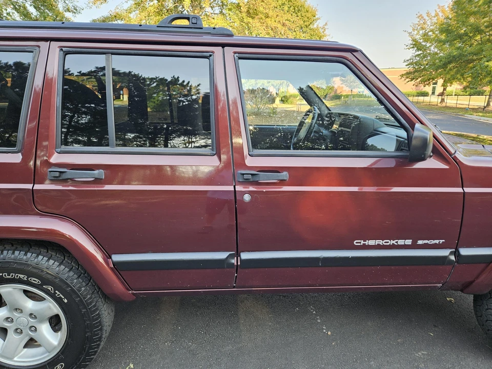 2000 Jeep XJ Cherokee - Image 23 of 31