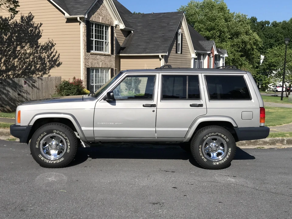 2000 Jeep XJ Cherokee - Image 3 of 31