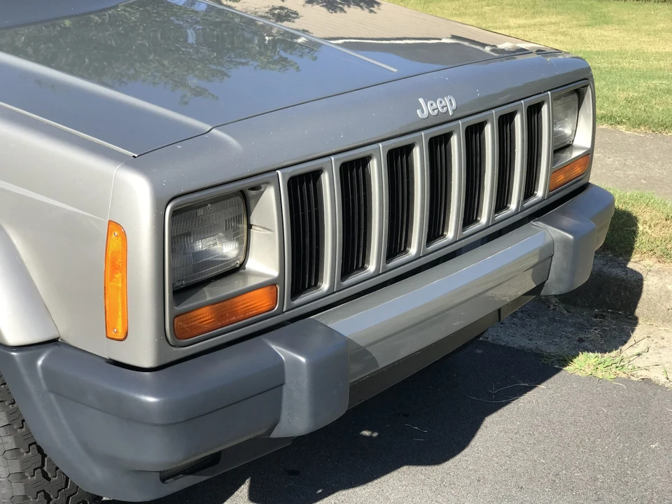2000 Jeep XJ Cherokee - Image 11 of 31