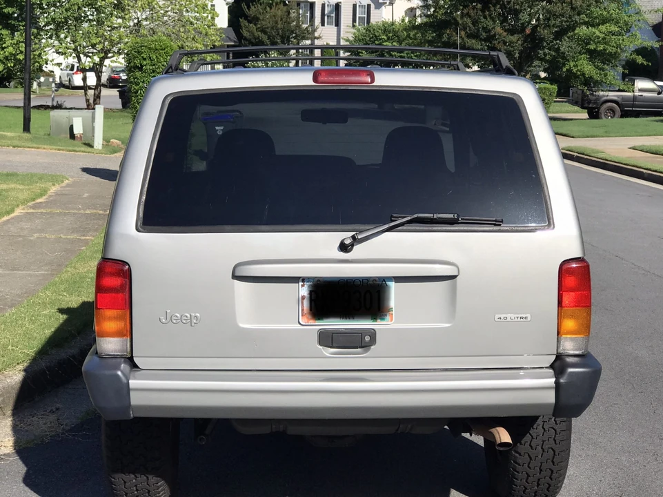2000 Jeep XJ Cherokee - Image 5 of 31
