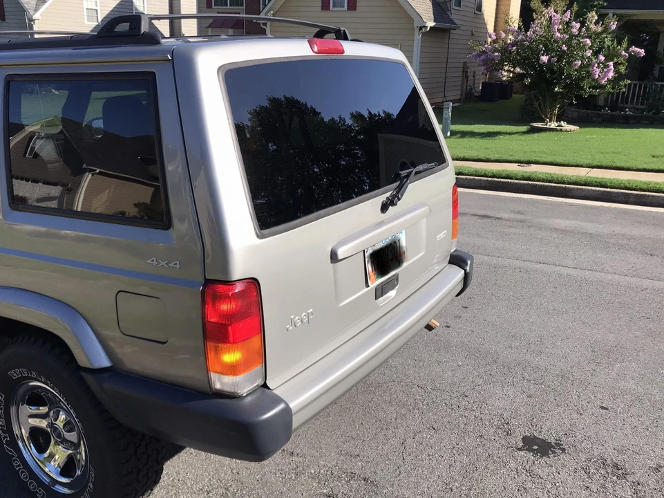 2000 Jeep XJ Cherokee - Image 23 of 31