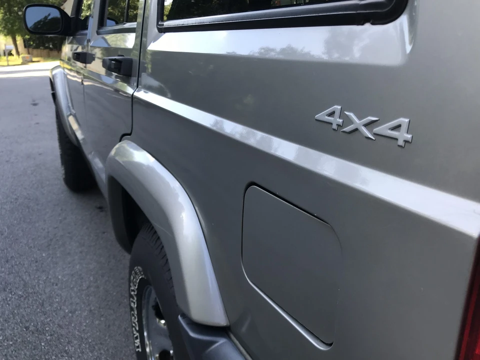 2000 Jeep XJ Cherokee - Image 22 of 31