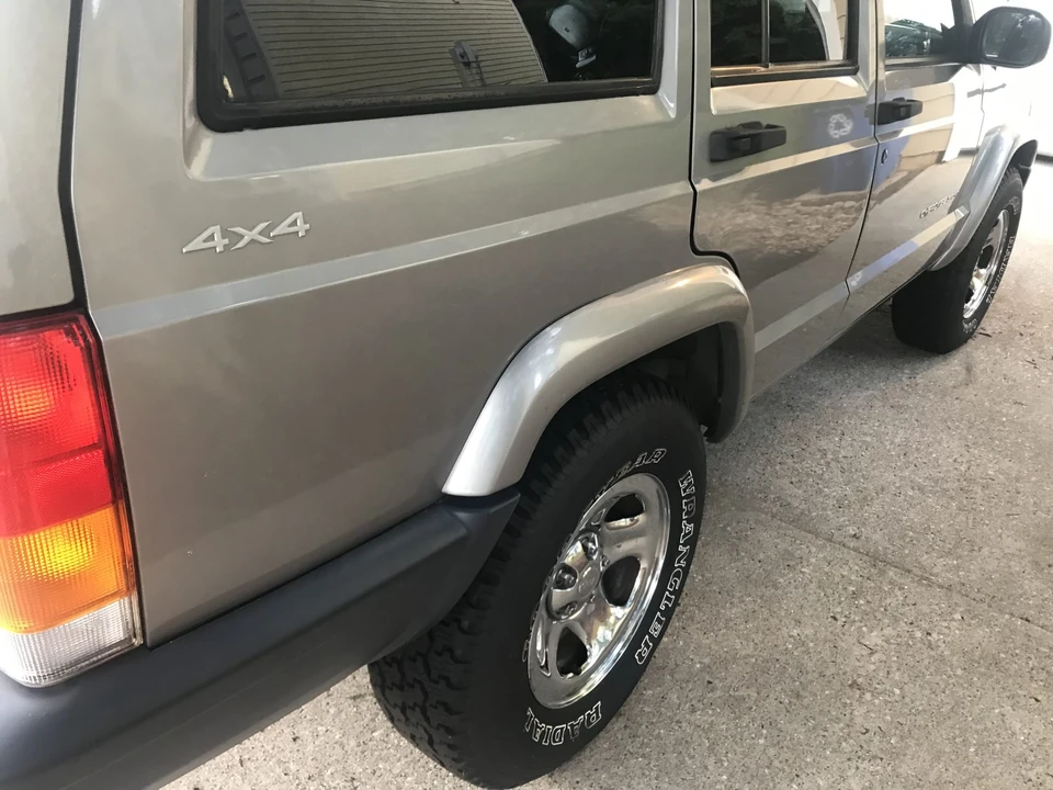 2000 Jeep XJ Cherokee - Image 18 of 31
