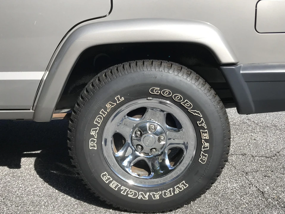 2000 Jeep XJ Cherokee - Image 27 of 31