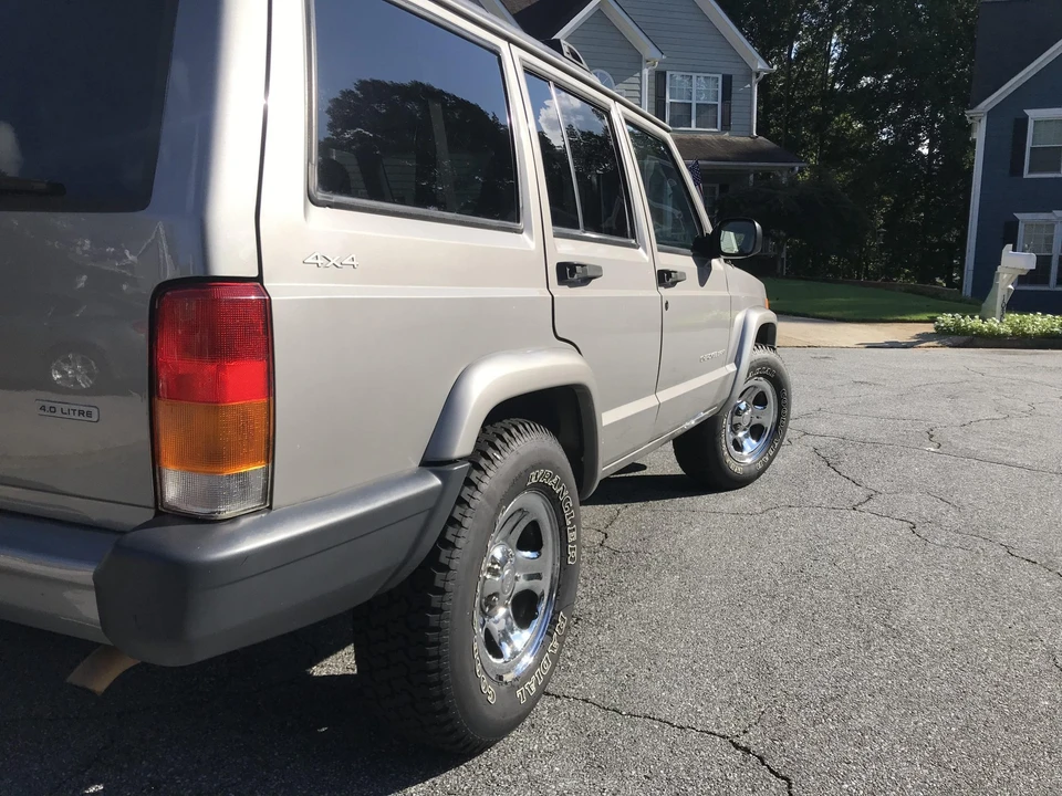 2000 Jeep XJ Cherokee - Image 6 of 31