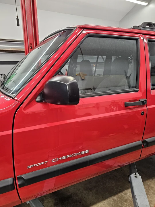 2000 Jeep XJ Cherokee - Image 27 of 31