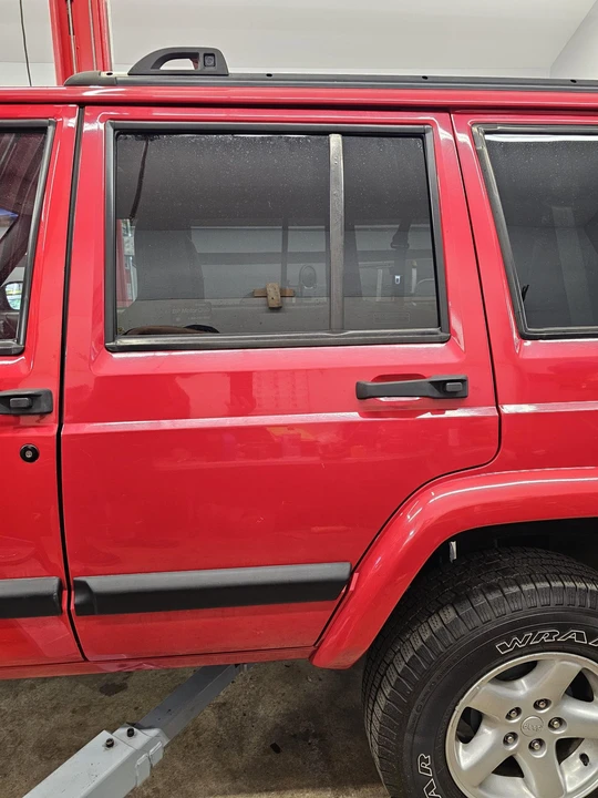2000 Jeep XJ Cherokee - Image 28 of 31