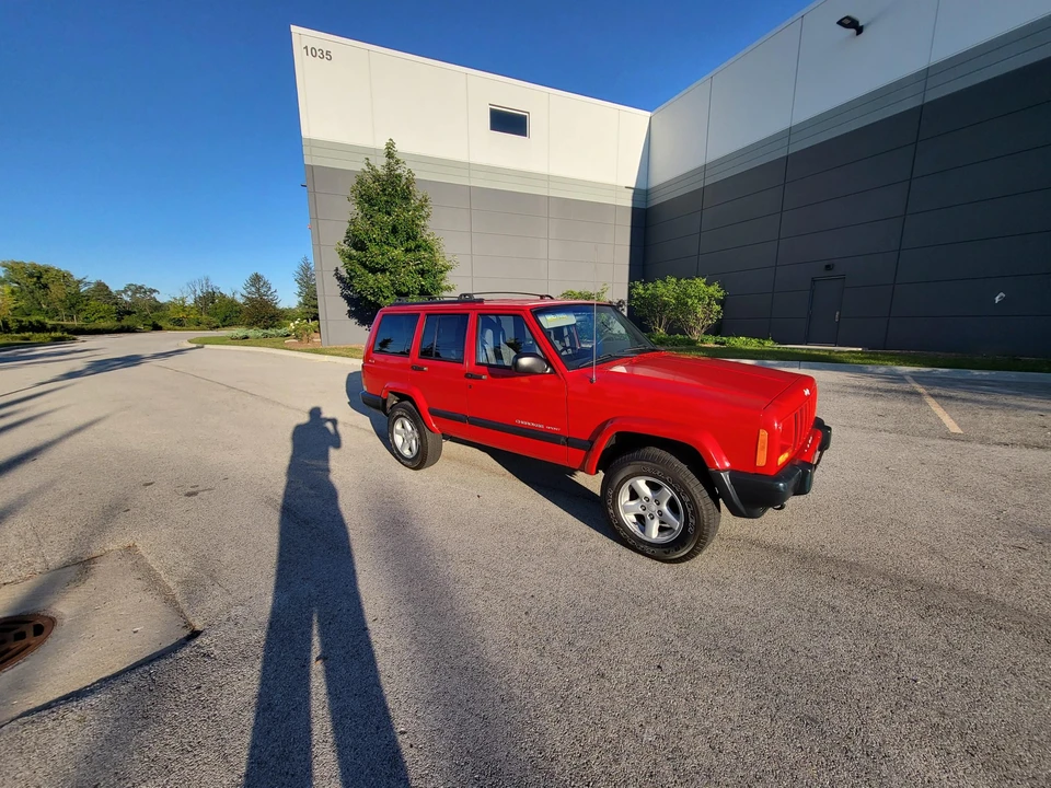 2000 Jeep XJ Cherokee - Image 3 of 31