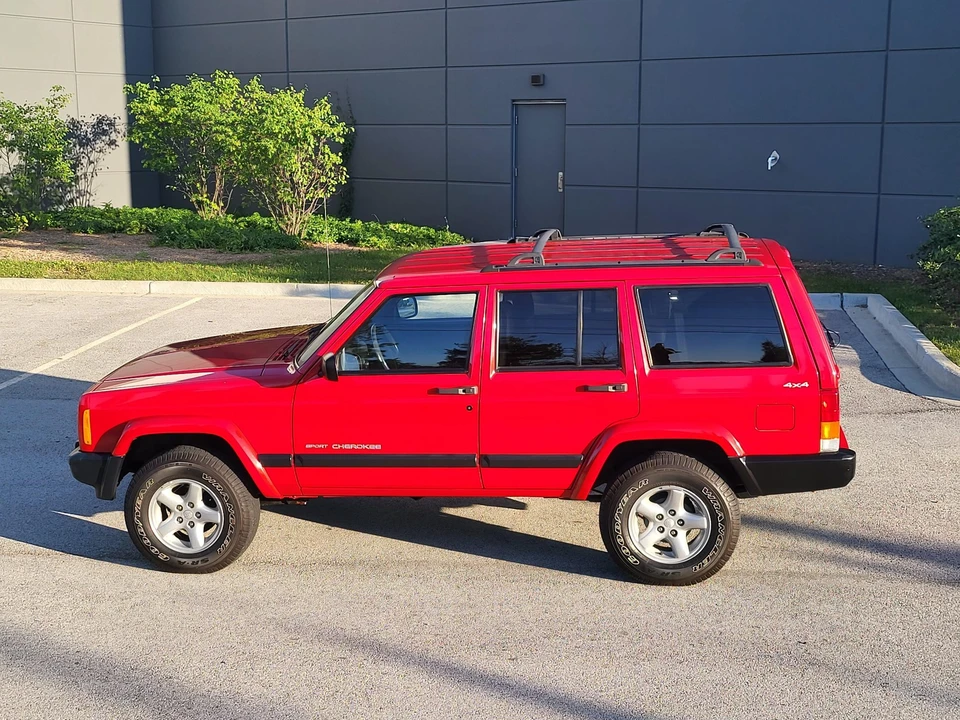 2000 Jeep XJ Cherokee - Image 13 of 31