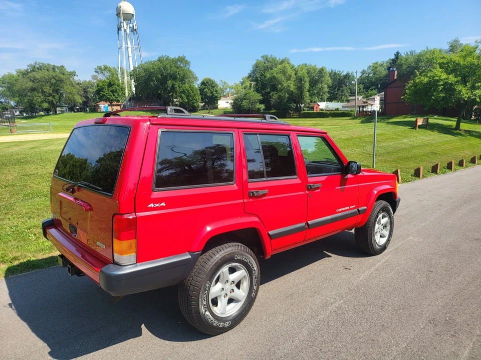 2000 Jeep XJ Cherokee - Image 19 of 31