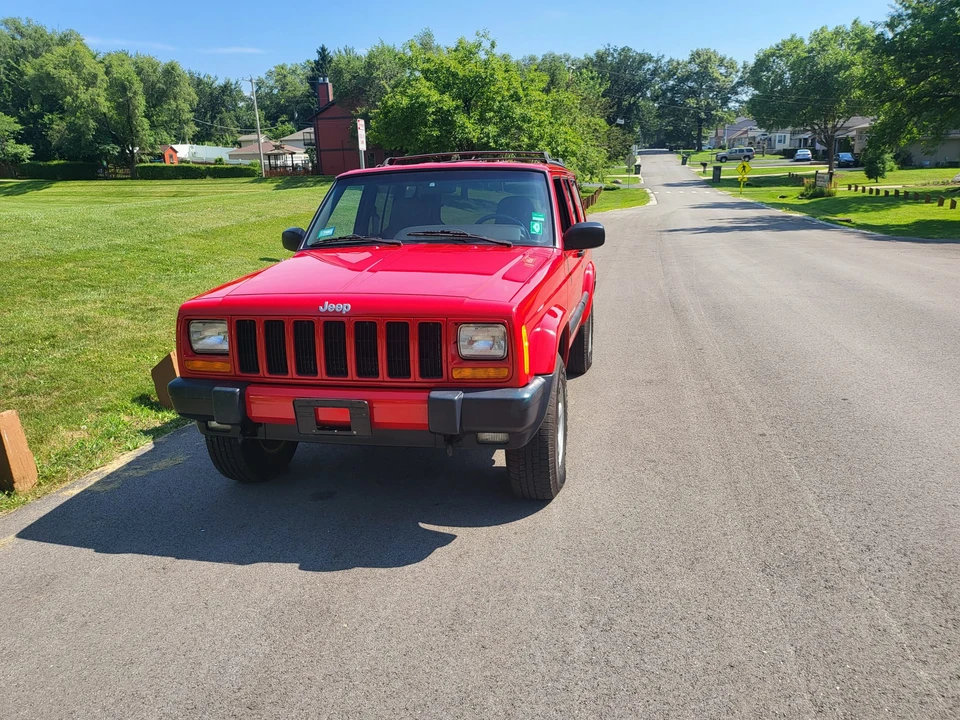 2000 Jeep XJ Cherokee - Image 16 of 31