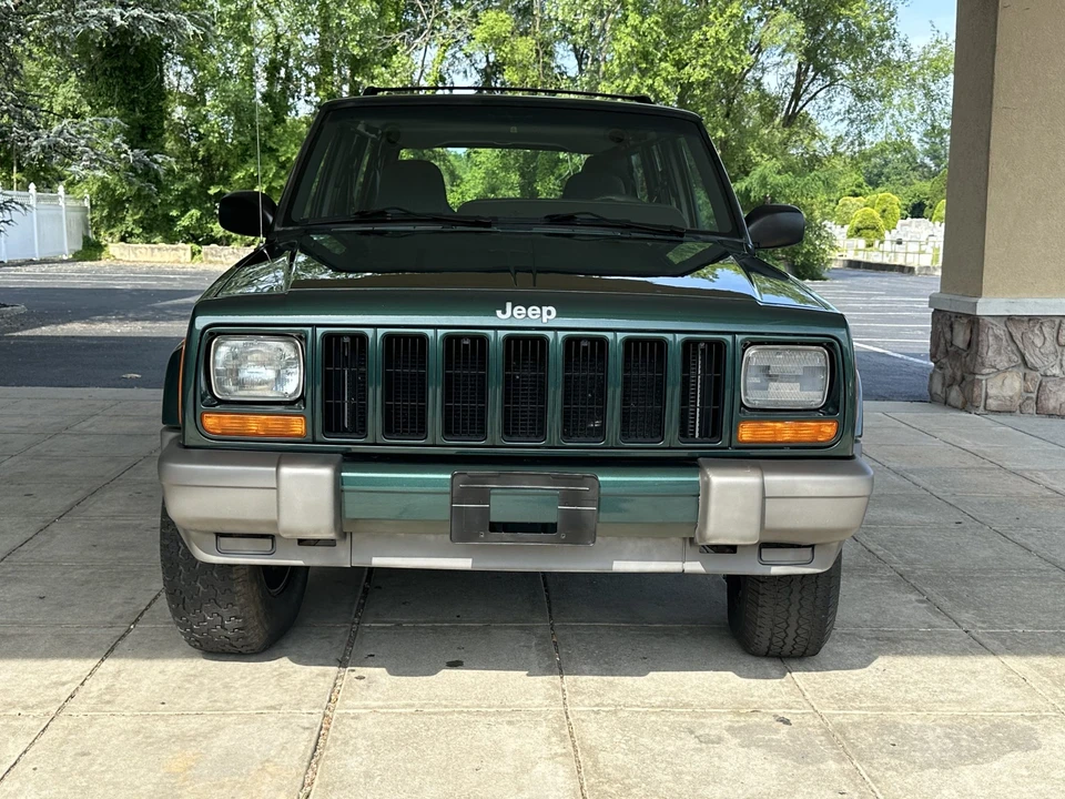 2000 Jeep XJ Cherokee - Image 9 of 31
