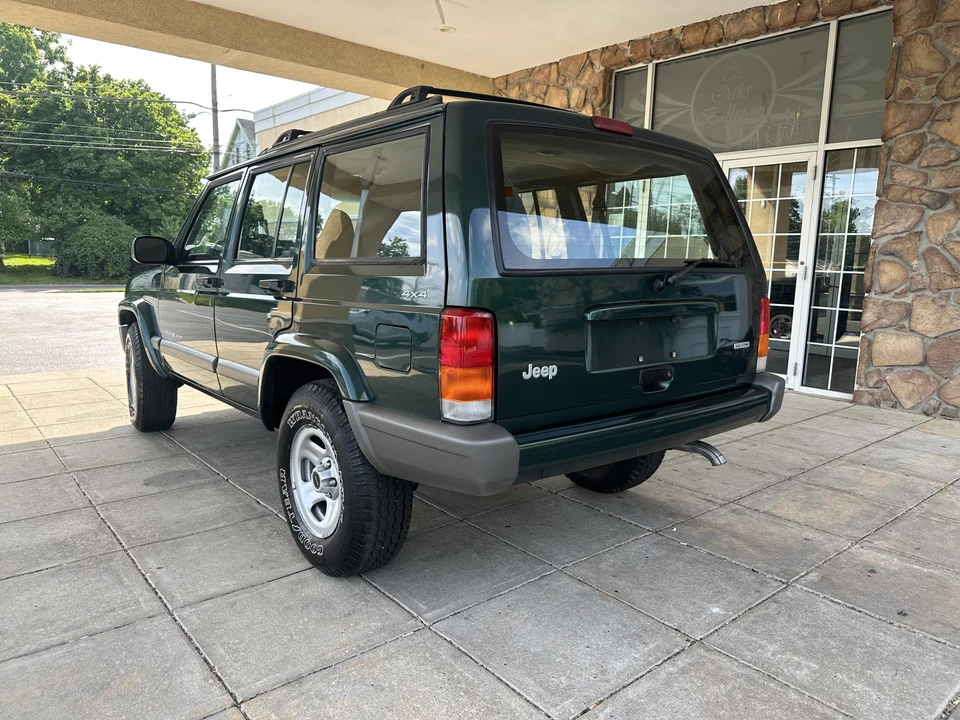 2000 Jeep XJ Cherokee - Image 4 of 31