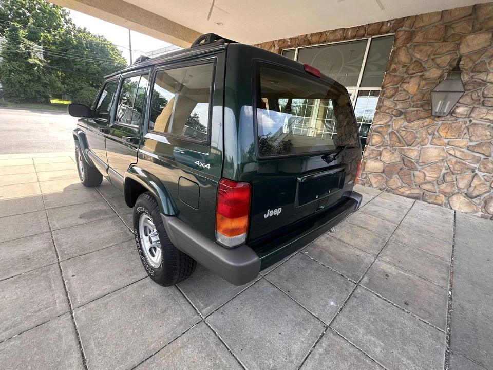 2000 Jeep XJ Cherokee - Image 13 of 31