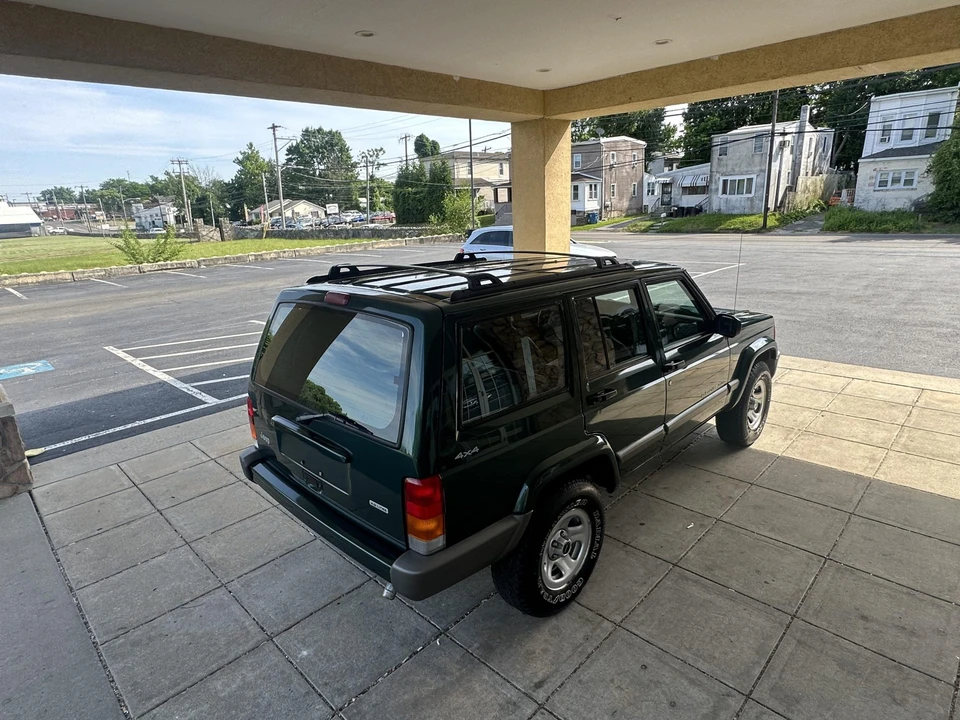 2000 Jeep XJ Cherokee - Image 15 of 31