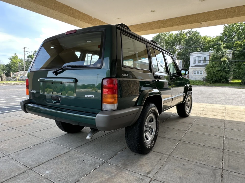 2000 Jeep XJ Cherokee - Image 6 of 31
