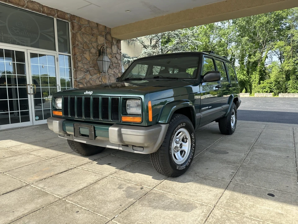 2000 Jeep XJ Cherokee - Image 2 of 31