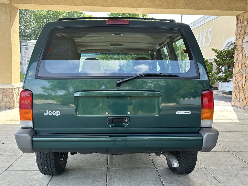 2000 Jeep XJ Cherokee - Image 5 of 31