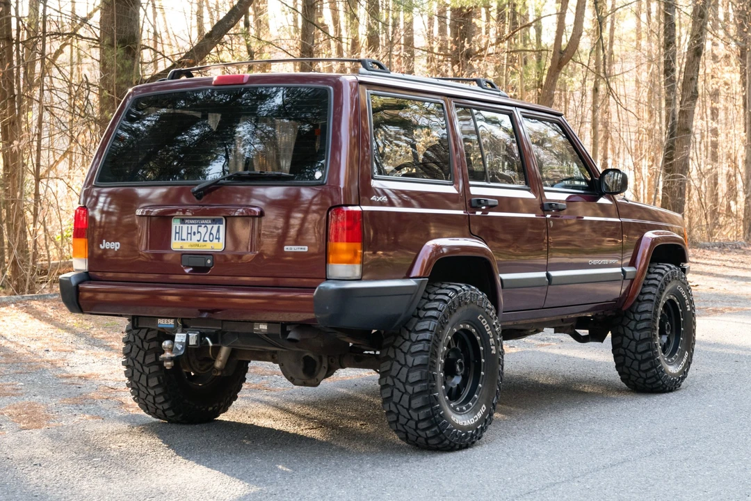 2000 Jeep XJ Cherokee - Image 7 of 31