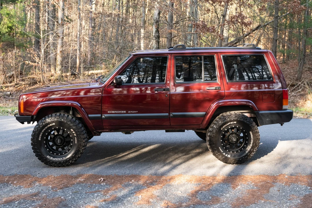 2000 Jeep XJ Cherokee - Image 4 of 31