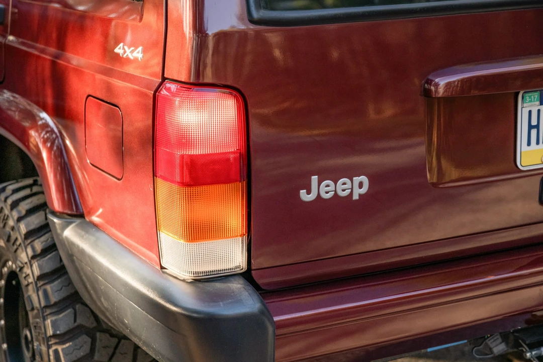 2000 Jeep XJ Cherokee - Image 31 of 31