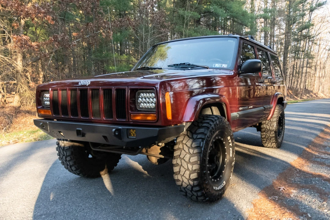 2000 Jeep XJ Cherokee - Image 2 of 31