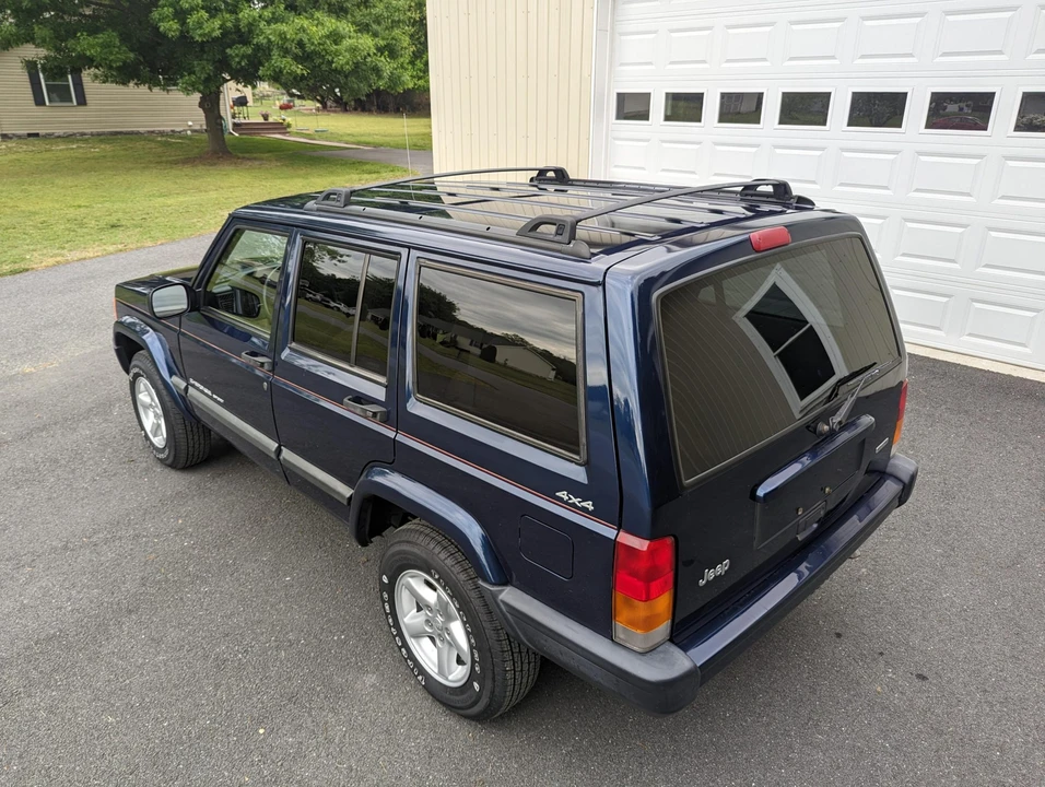 2000 Jeep XJ Cherokee - Image 17 of 31