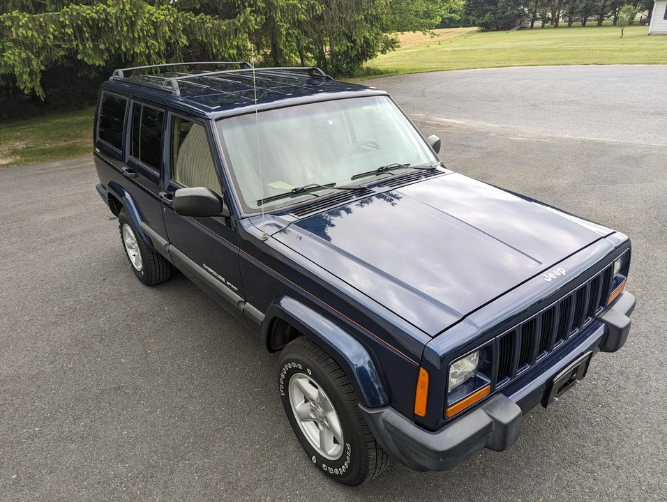 2000 Jeep XJ Cherokee - Image 5 of 31