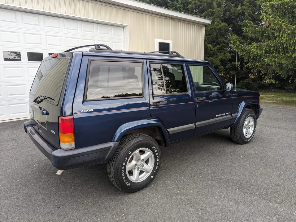 2000 Jeep XJ Cherokee - Image 20 of 31