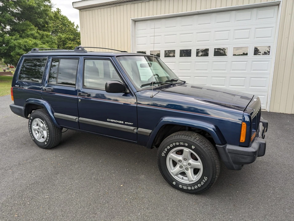 2000 Jeep XJ Cherokee - Image 3 of 31