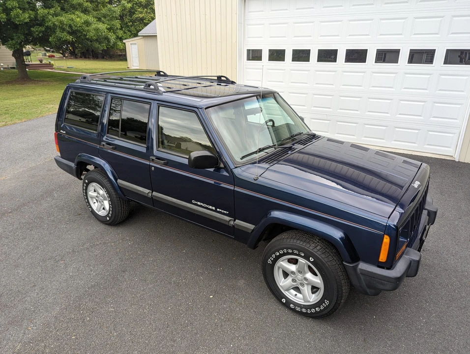 2000 Jeep XJ Cherokee - Image 4 of 31