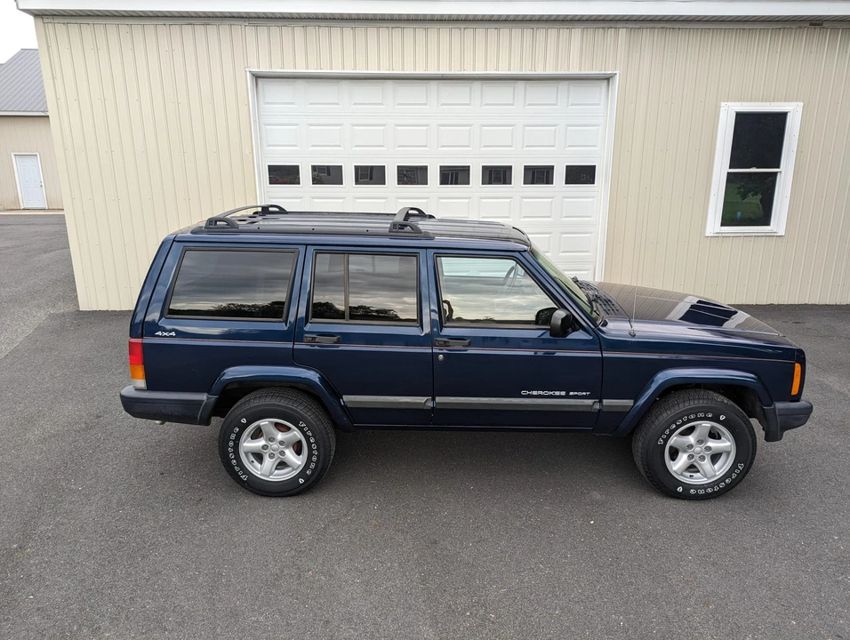 2000 Jeep XJ Cherokee - Image 24 of 31