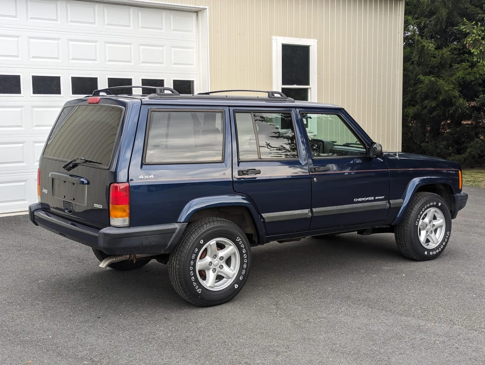 2000 Jeep XJ Cherokee - Image 22 of 31