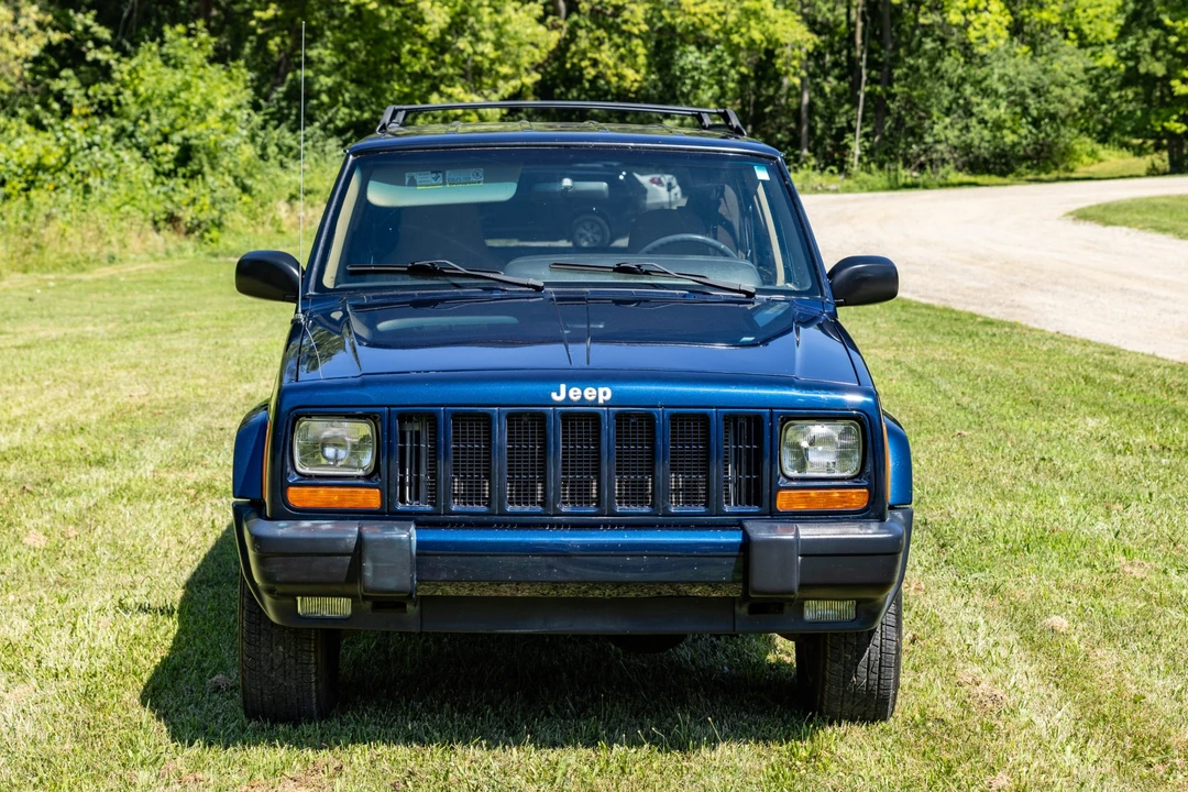 2000 Jeep XJ Cherokee - Image 4 of 31
