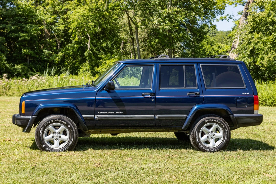 2000 Jeep XJ Cherokee - Image 14 of 31